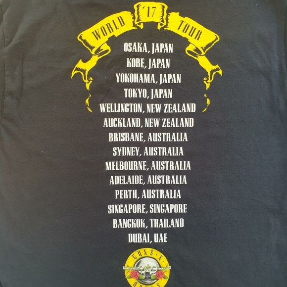 Guns N Roses 2017 Tour T Shirt - Picture 3 of 4